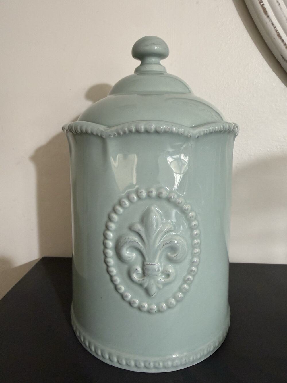 Vtg French Country Fleur De Lis Ceramic Air Tight Sage 5”X8” Lidded Canister